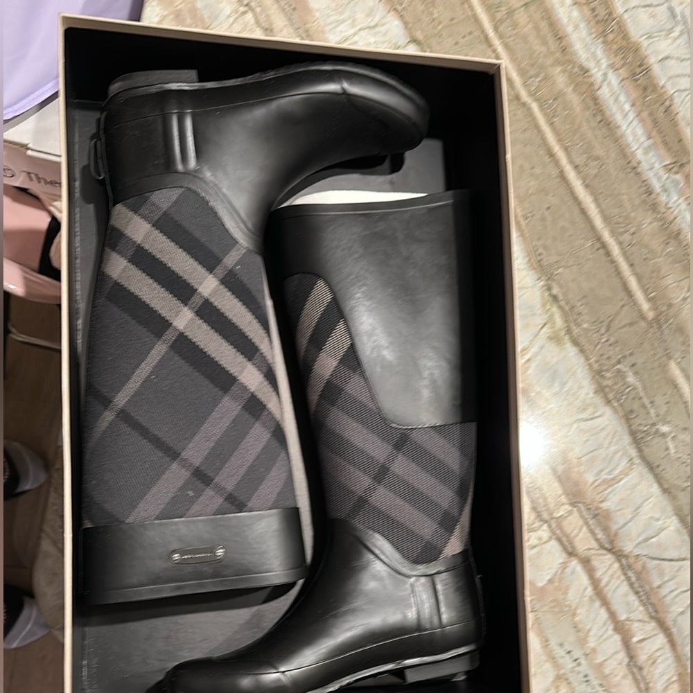 Burberry Clemence Rain Boots - Cream